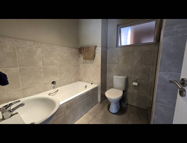 2 BEDROOM SECTIONAL TITLE FOR SALE IN NORTON SMALL FARMS
